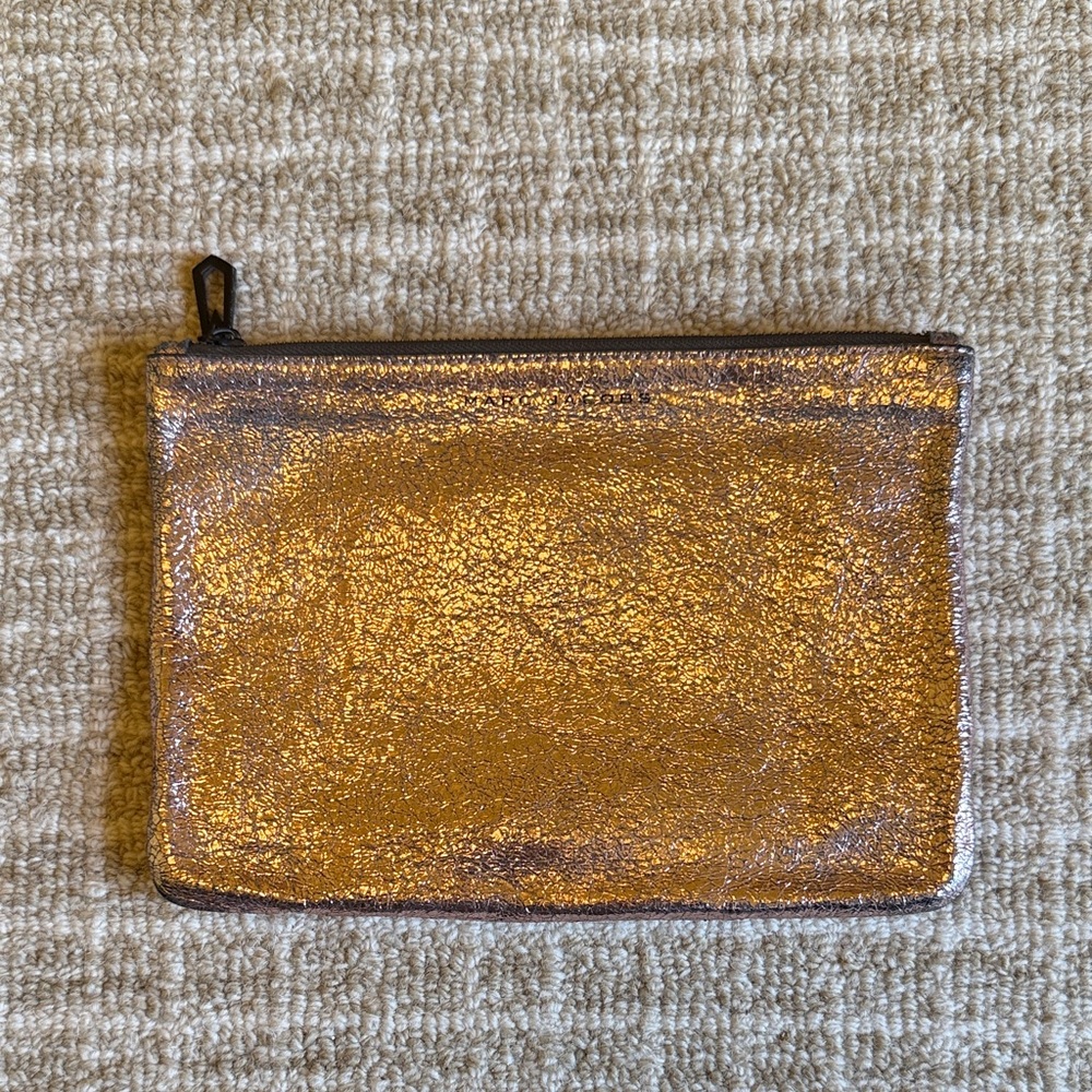 Marc Jacobs BLUSH/ROSEGOLD Metallic Gold Pouch